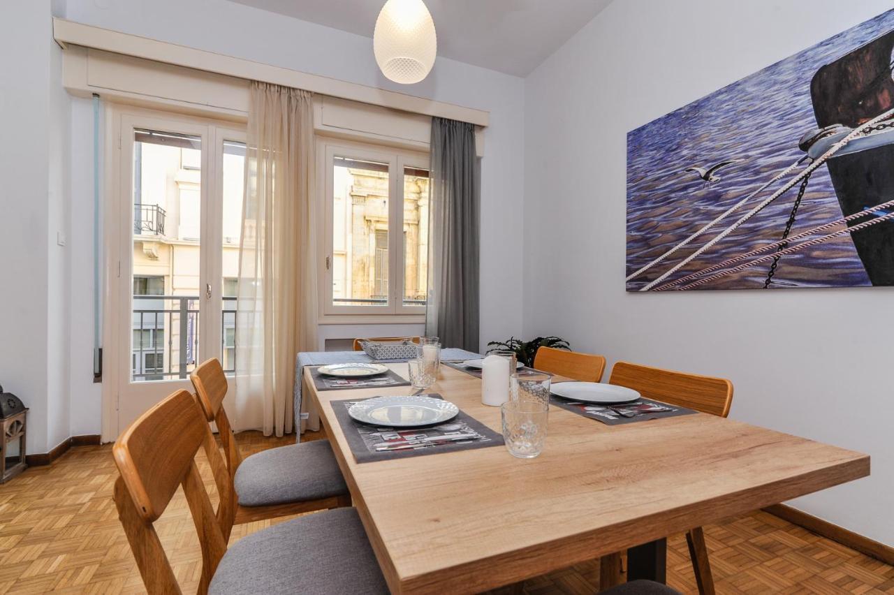 The Elegant. Spacious City Center Apartment. 이라클리온 외부 사진