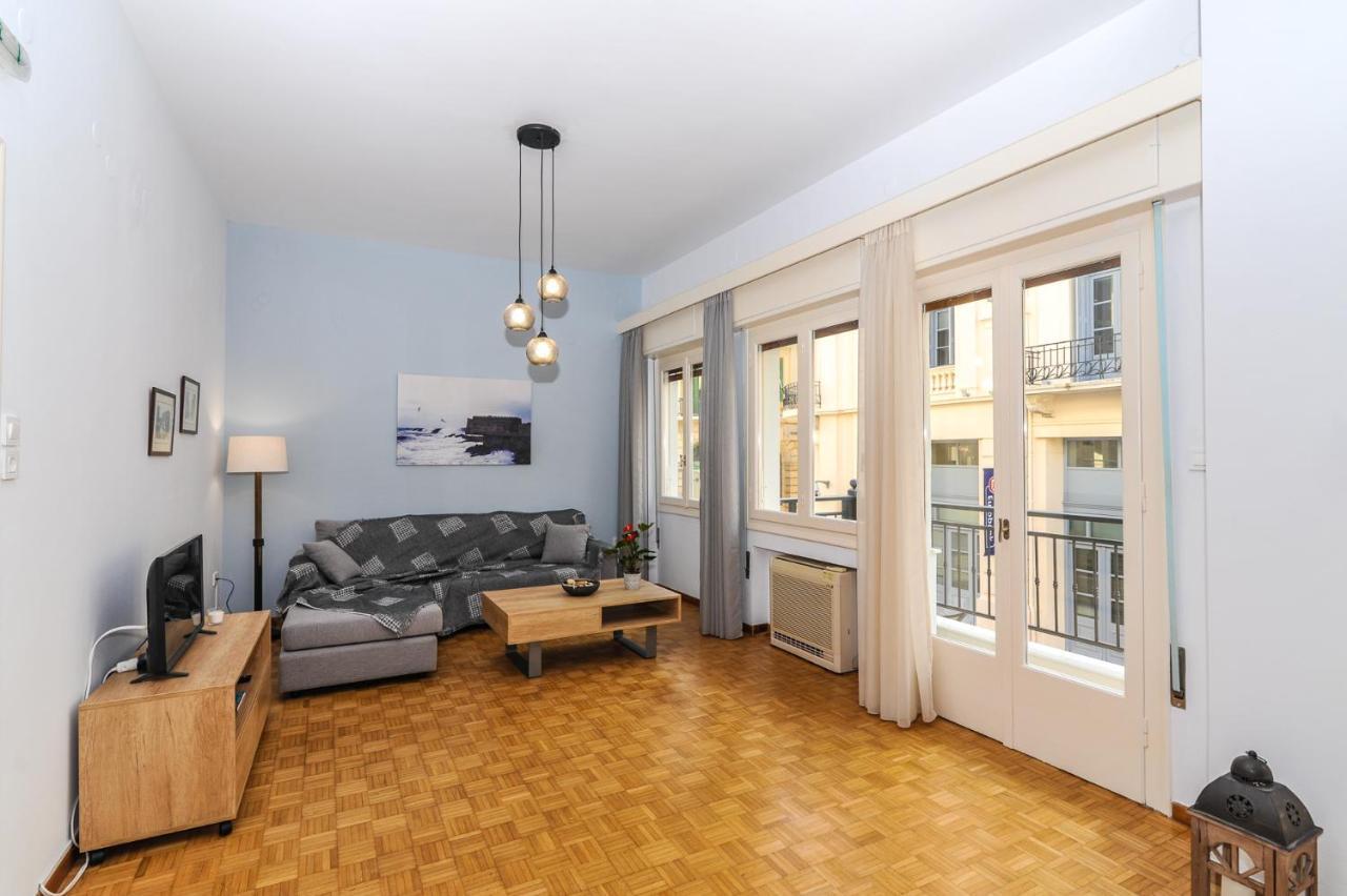 The Elegant. Spacious City Center Apartment. 이라클리온 외부 사진