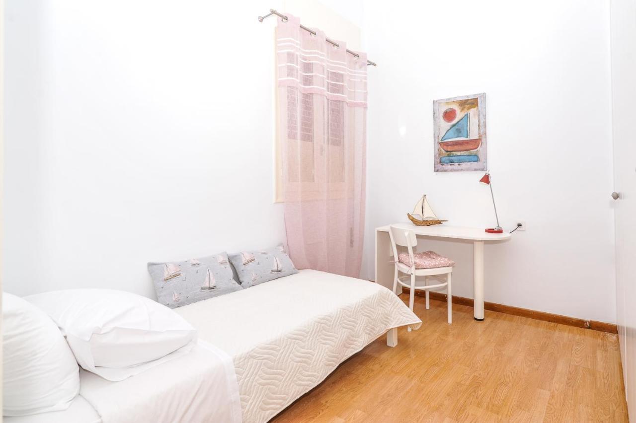 The Elegant. Spacious City Center Apartment. 이라클리온 외부 사진