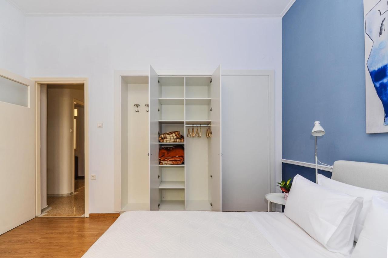 The Elegant. Spacious City Center Apartment. 이라클리온 외부 사진